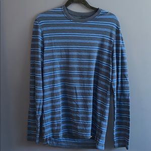 American Eagle Outfitters long sleeve t-shirt